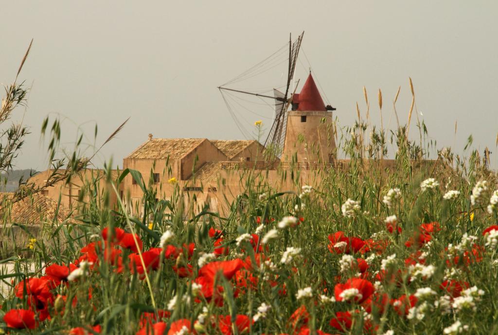 Borgo Della Luna Birgi Vecchi Bilik gambar